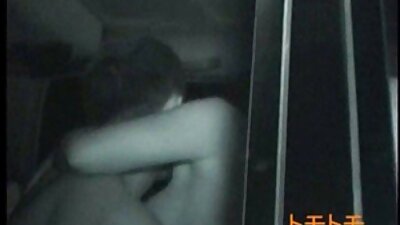 A lányok hétvégi kiránduláson amatőr szex videók vannak a férfiakkal egy faházban
