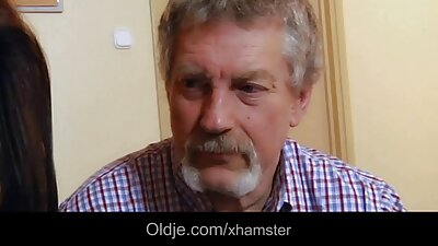 A lány szeret házi szexvideó szeretni a szabadban érte punci lyukasztott nehéz