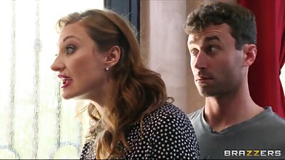 Fantasztikus Pornósztár Julia Ann maszturbál a tükör amatör szex filmek előtt